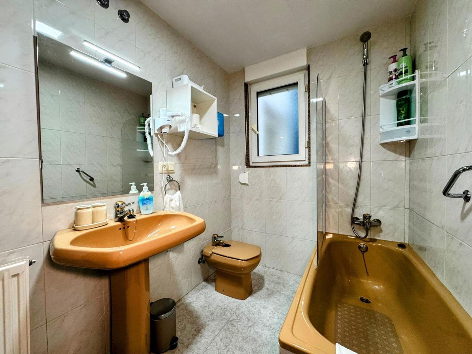 Apartamento Elena Centrico Con Wifi Onís 외부 사진